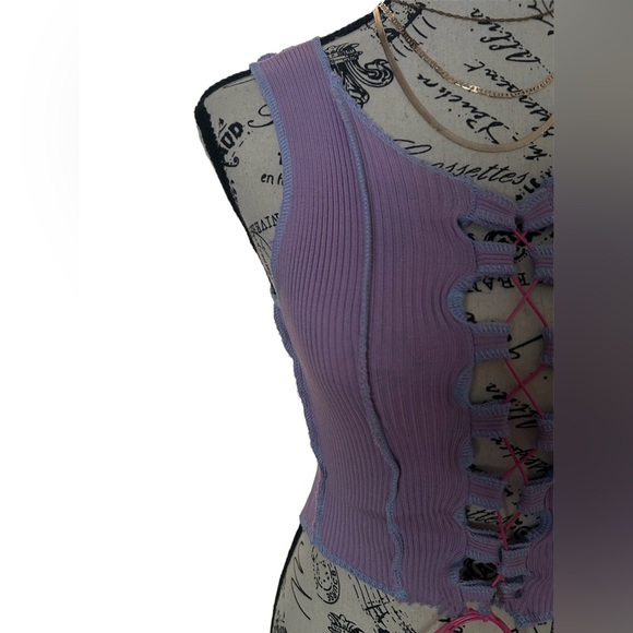 NWT Lavender Peekaboo Top | Adjustable Fit - Picture 4 of 8